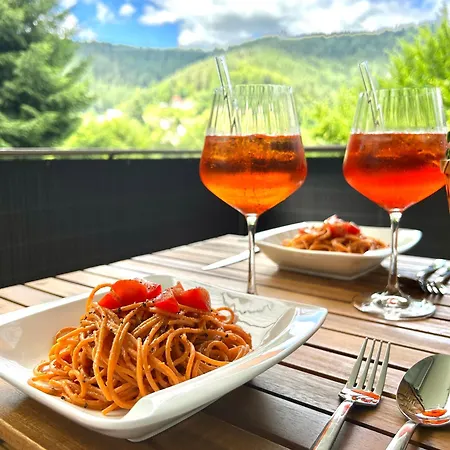 Apartman 1-zimmer-apartment In Der Naehe Der Therme Und Haengebruecke