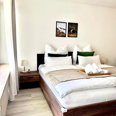 1-zimmer-apartment In Der Naehe Der Therme Und Haengebruecke Apartman *