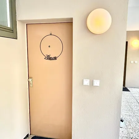 Apartman 1-zimmer-apartment In Der Naehe Der Therme Und Haengebruecke